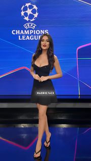 Eva Murati feet photo thumbnail