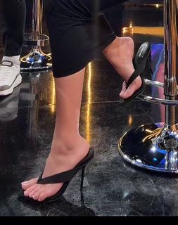 Eva Murati feet photo 17