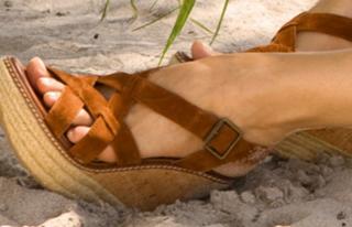 Eva Padberg feet photo 7
