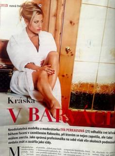Eva Perkausová feet photo 9