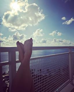 Eva Pilgrim feet photo 9