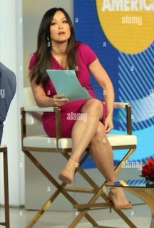 Eva Pilgrim feet photo 8