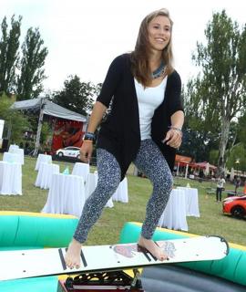Eva Samková feet photo 16