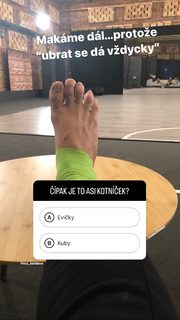 Eva Samková feet photo 2