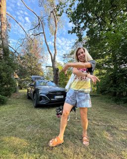 Eva Samková feet photo 3