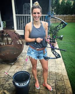 Eva Shockey feet photo 14