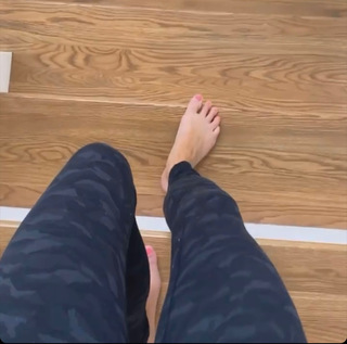 Eva Shockey feet photo 7