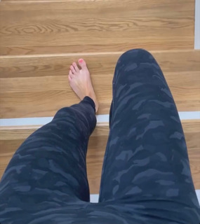 Eva Shockey feet photo 6