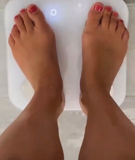 Eva Shockey feet photo 11