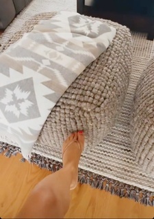 Eva Shockey feet photo 4