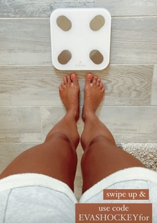 Eva Shockey feet photo 5