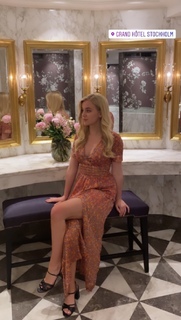 Eva Vlaardingerbroek feet photo 1