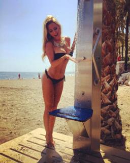 Evangelina Anderson feet photo 9
