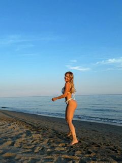 Evangelina Anderson feet photo 14