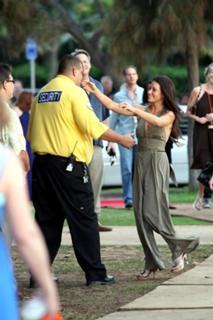 Evangeline Lilly feet photo thumbnail