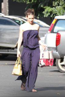 Evangeline Lilly feet photo thumbnail