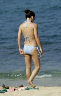 Evangeline Lilly feet photo thumbnail
