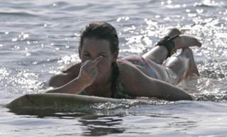 Evangeline Lilly feet photo thumbnail