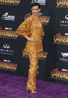 Evangeline Lilly feet photo thumbnail