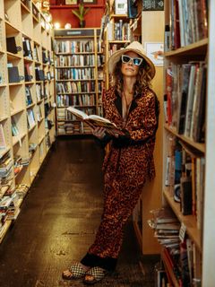 Evangeline Lilly feet photo thumbnail