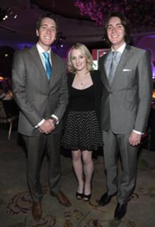 Evanna Lynch feet photo thumbnail