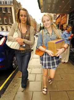 Evanna Lynch feet photo thumbnail