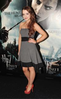 Evanna Lynch feet photo thumbnail