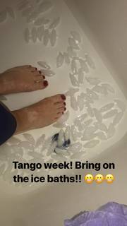 Evanna Lynch feet photo thumbnail