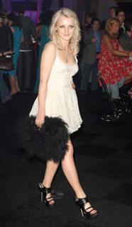 Evanna Lynch feet photo thumbnail