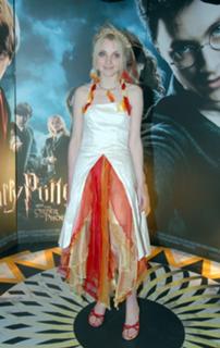 Evanna Lynch feet photo thumbnail