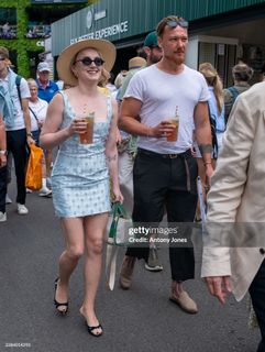 Evanna Lynch feet photo 7