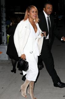 Eve feet photo thumbnail