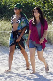 Eve feet photo thumbnail