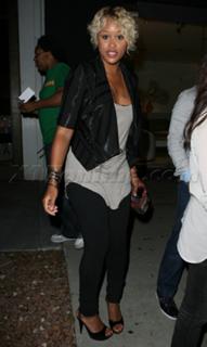 Eve feet photo thumbnail