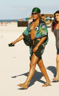 Eve feet photo thumbnail