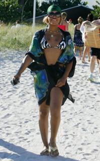 Eve feet photo thumbnail