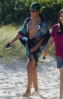 Eve feet photo thumbnail