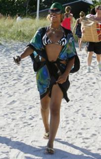 Eve feet photo thumbnail