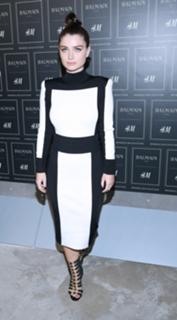 Eve Hewson feet photo thumbnail