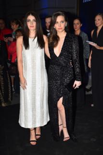 Eve Hewson feet photo thumbnail