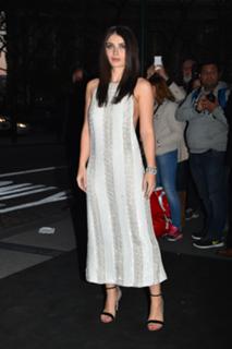 Eve Hewson feet photo thumbnail