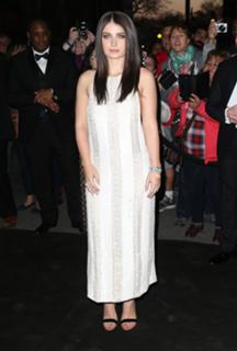 Eve Hewson feet photo thumbnail