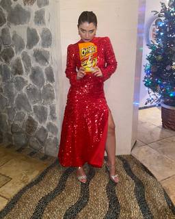 Eve Hewson feet photo thumbnail