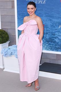 Eve Hewson feet photo thumbnail