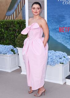 Eve Hewson feet photo thumbnail