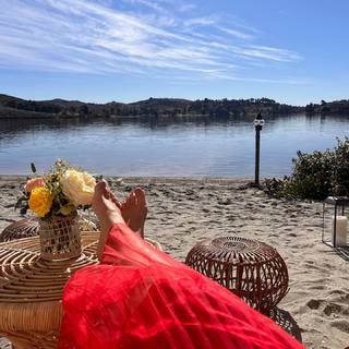 Eve Hewson feet photo thumbnail