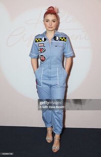 Eve Hewson feet photo thumbnail