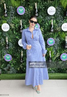 Eve Hewson feet photo thumbnail