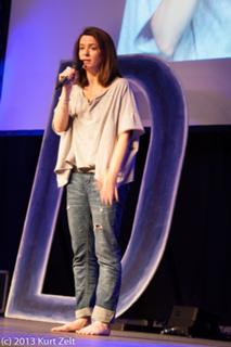 Eve Myles feet photo 11
