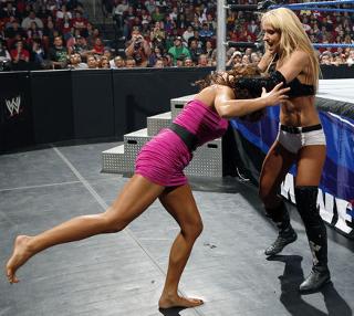 Eve Torres feet photo thumbnail